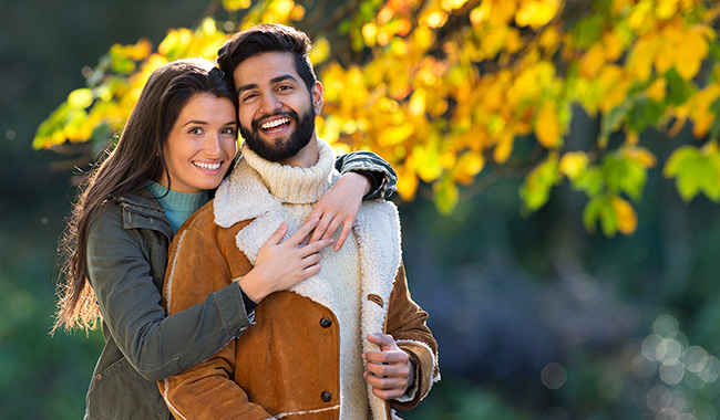 A smiling couple with an apparently great dental routine.